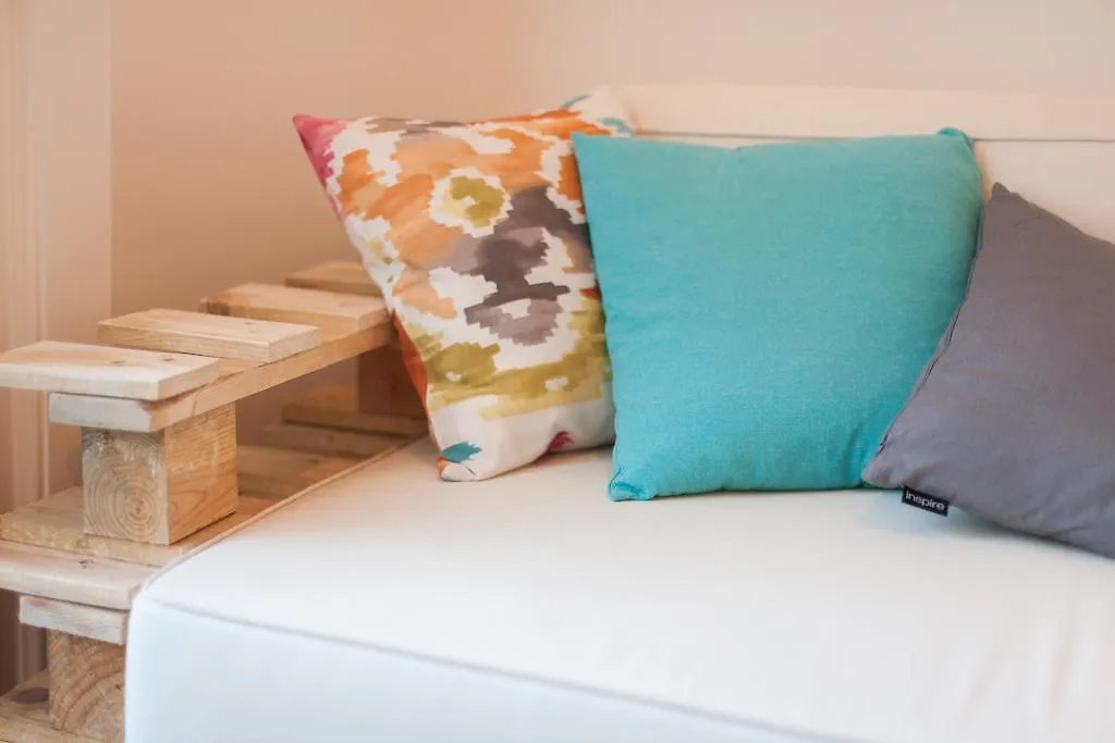 Cozzy Homes At Bairro Alto Lisbon